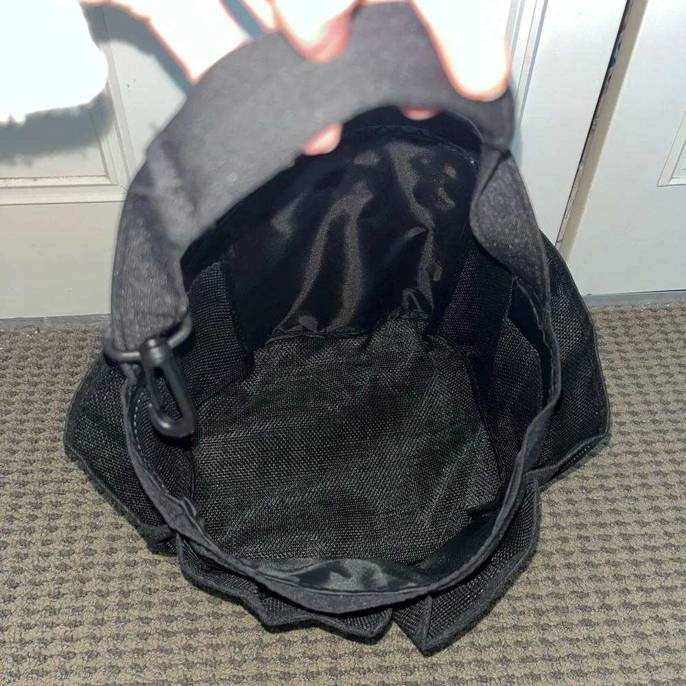 Black mesh shower caddy